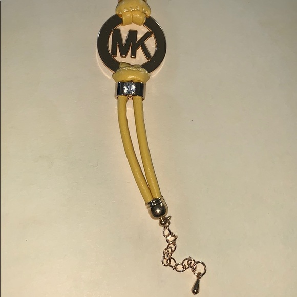 Cute Leather & Gold Women’s Michael Kors Bracelet - Picture 4 of 7